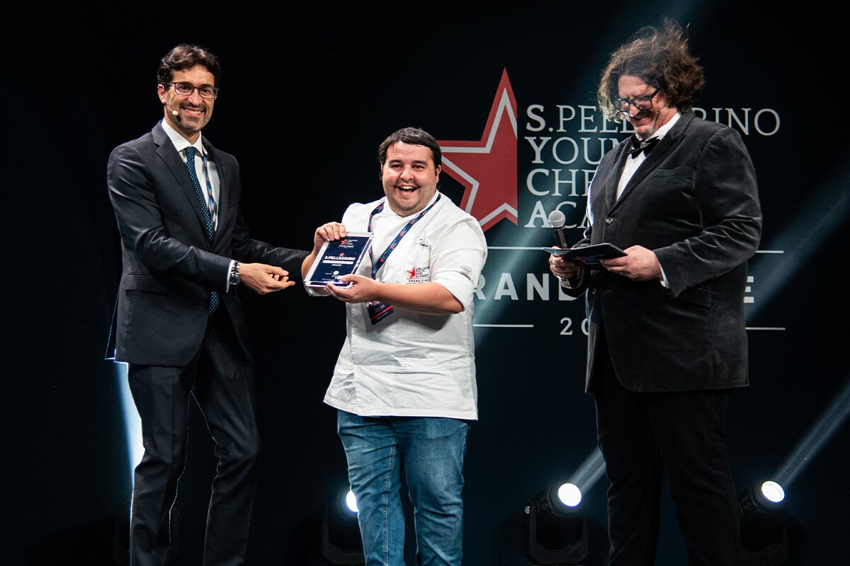 Artur Gomes recibe el premio Social Responsibility Award