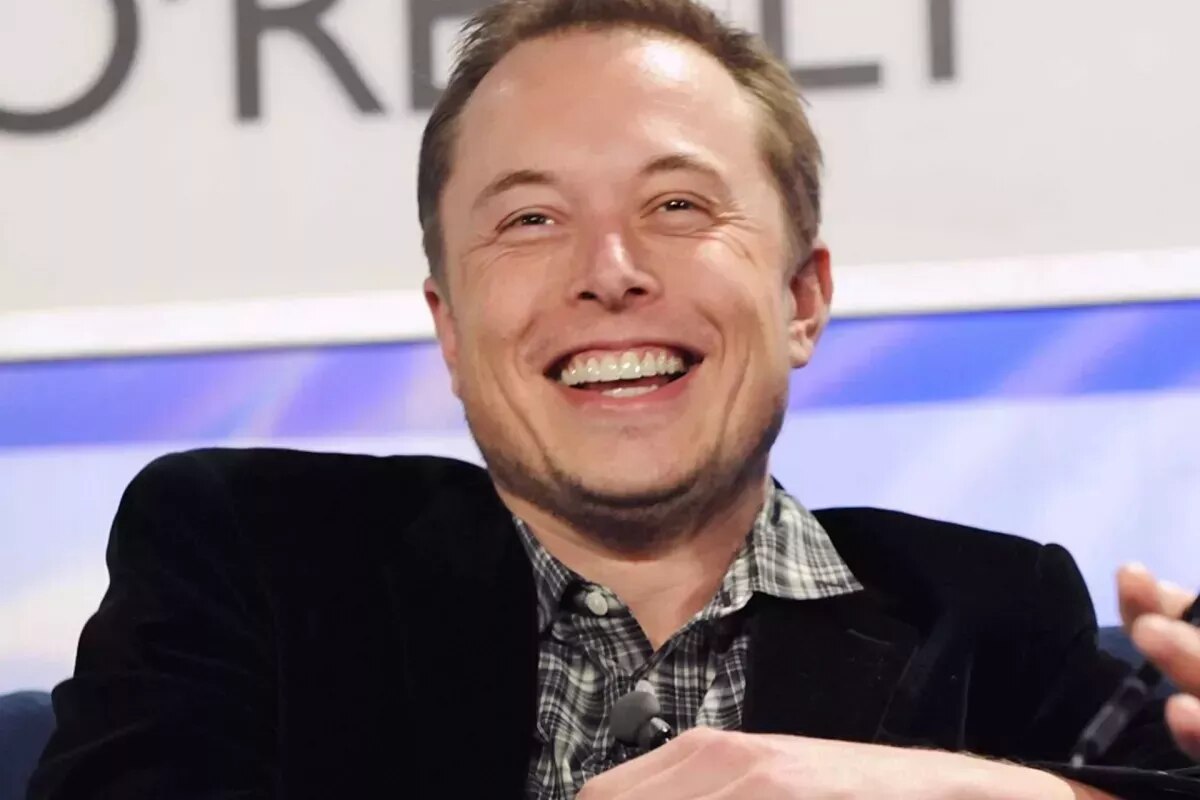 Elon Musk y Tesla se estrenan en el mundo de la restauración