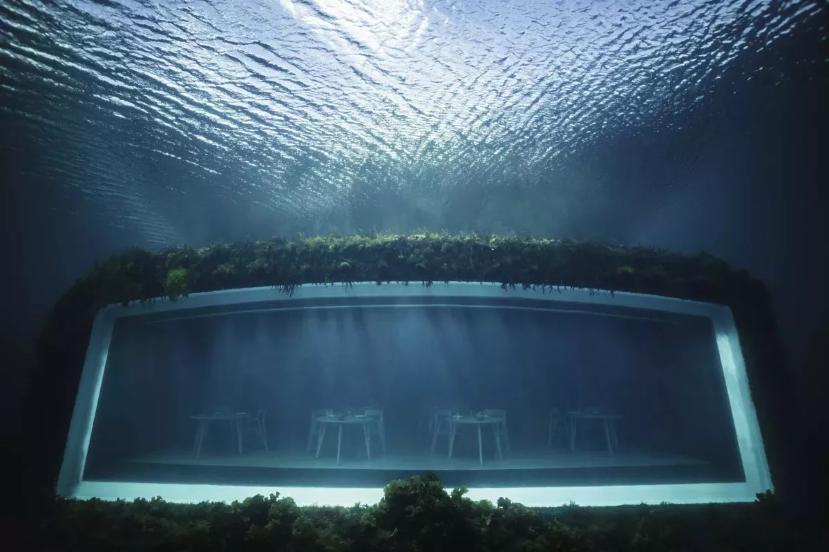 Un restaurante submarino en armonía con la naturaleza