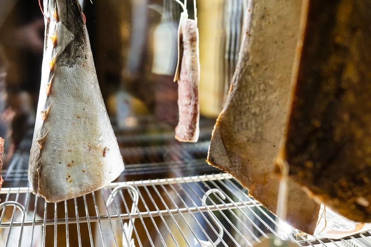 Cómo se madura el pescado en un restaurante italiano de primera