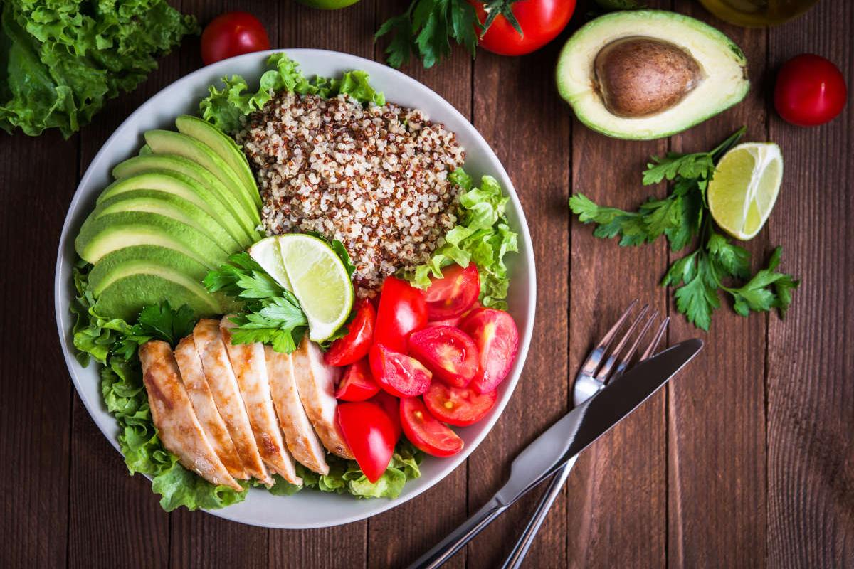 Las siete mejores recetas estivales de ensalada de aguacate