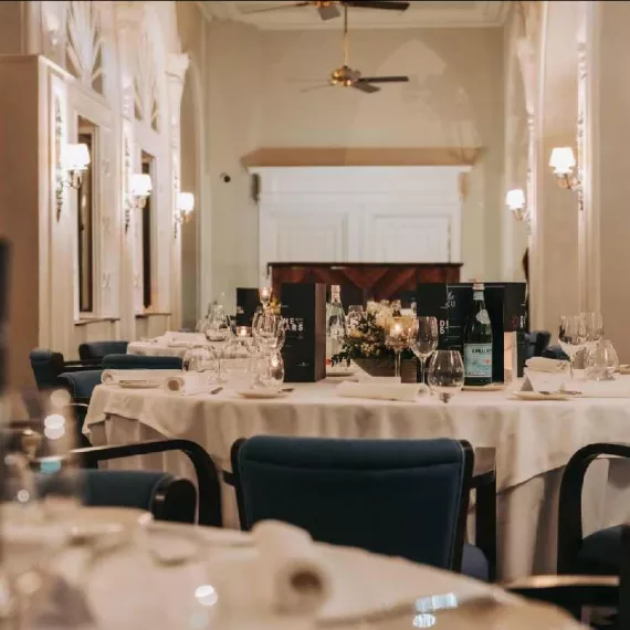 La sala de Phoenicia en Malta