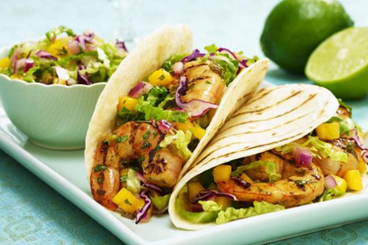 Tacos con langostinos a la plancha y salsa de mango