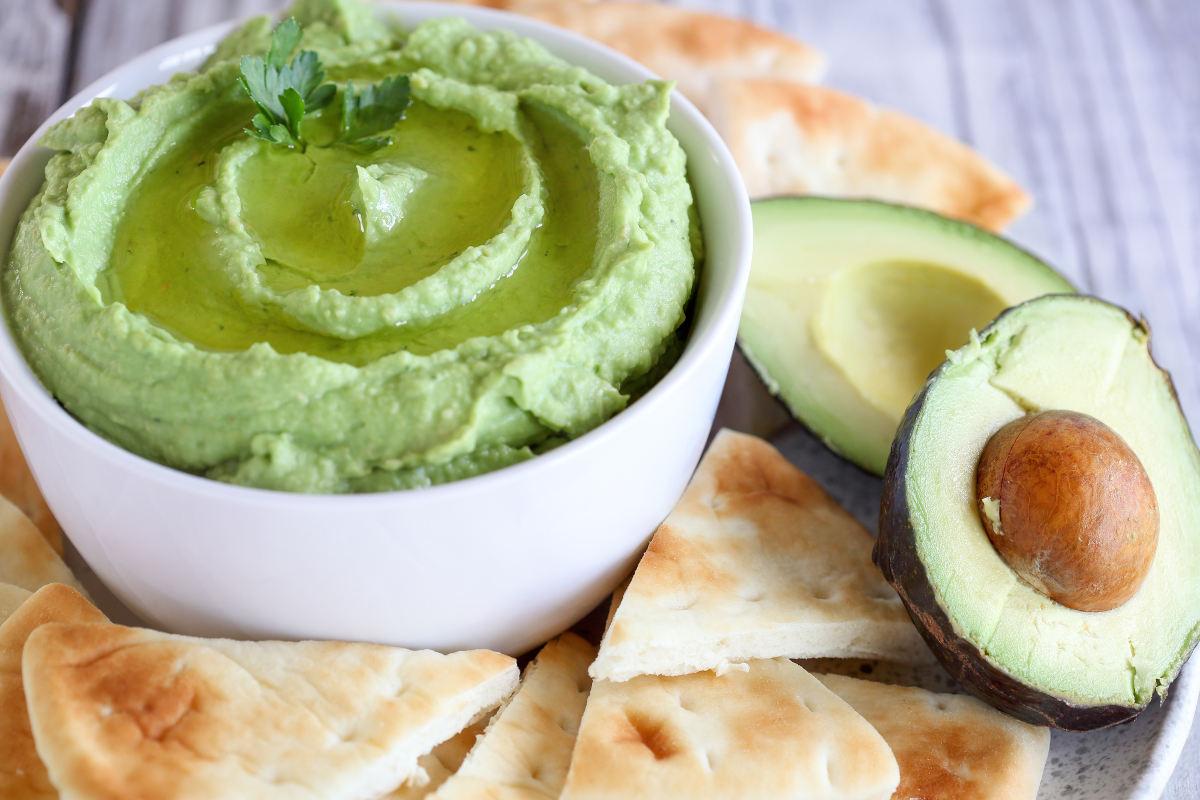 Hummus de aguacate - Fine Dining Lovers